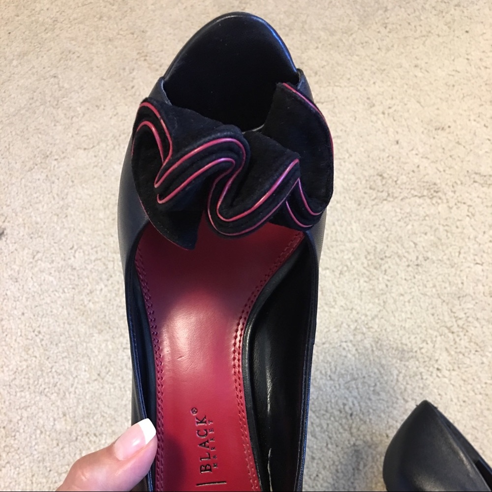 White House Black Market pumps